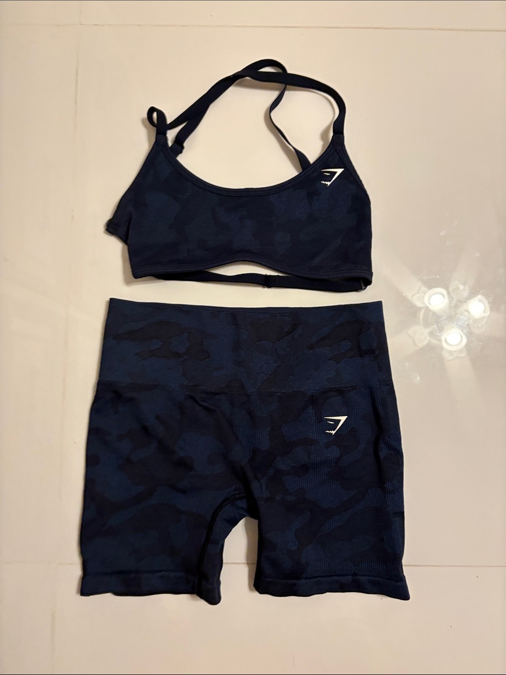 Small/ top and bottom women’s Gymshark Camo workout Set -